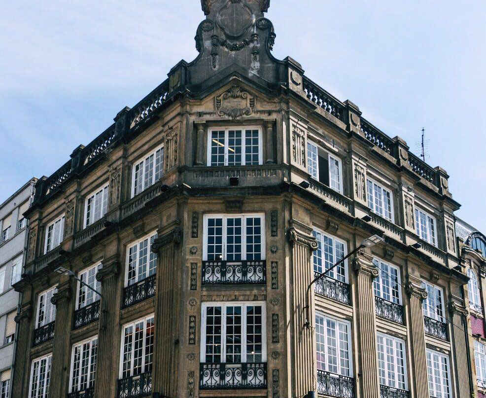 Rua Fernandes Tomás 647-659